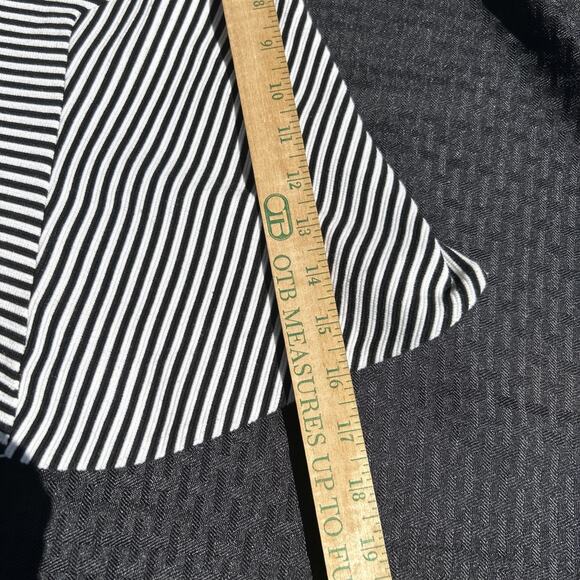 Express Skirt Womens 00 Mini Black and White Striped Y2K Style Flair Small Stain - Picture 5 of 6